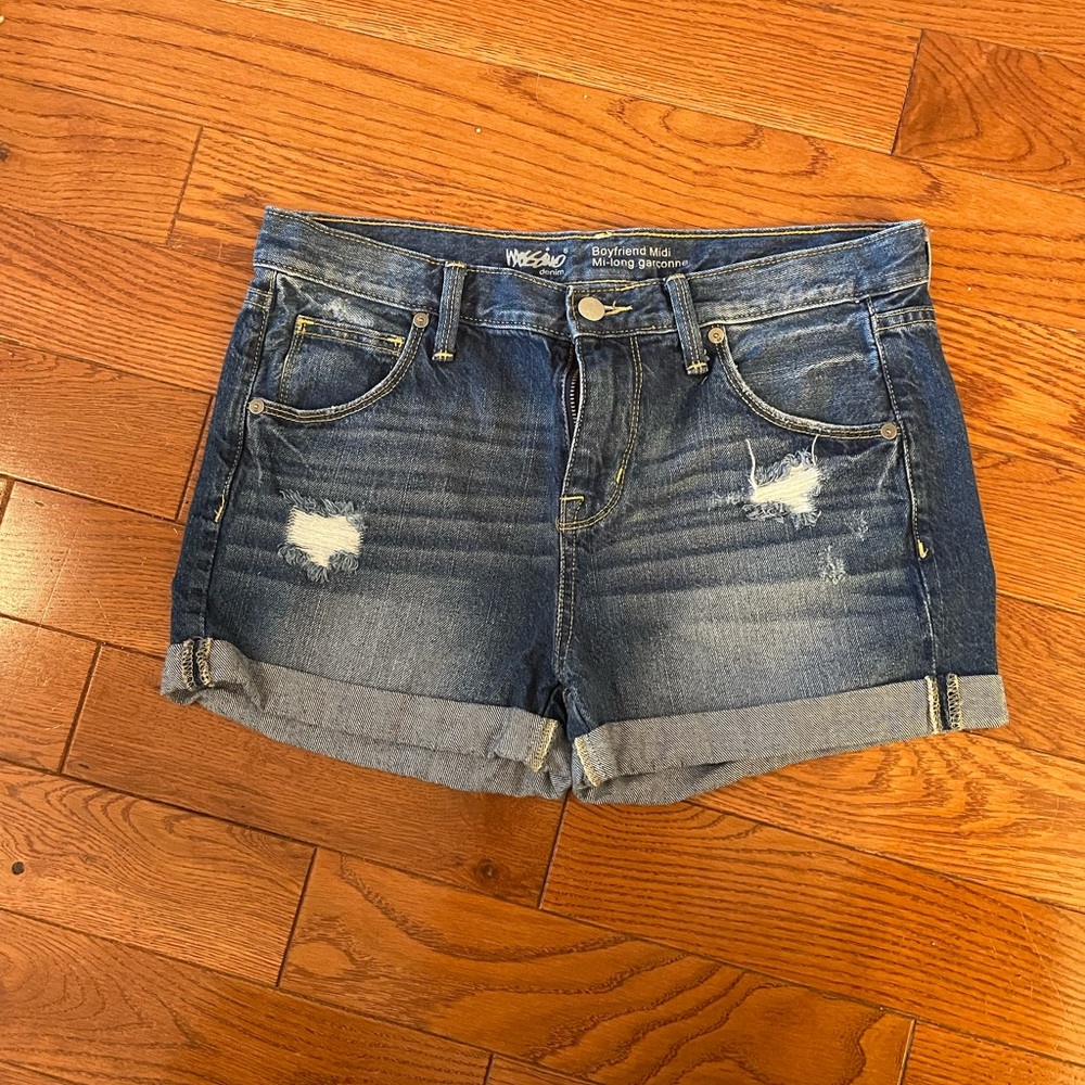Boyfriend midi jean shorts